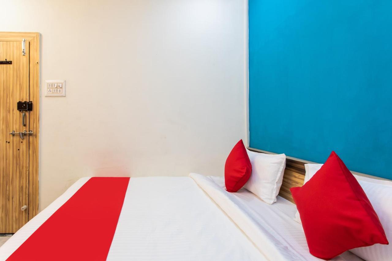 Oyo 24196 Hotel Shreenath Palace Ujjain Bagian luar foto